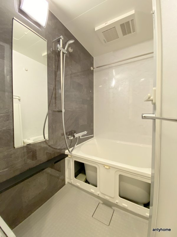 ルフォンプログレ堺筋本町タワーレジデンス　仲介手数料無料の浴室