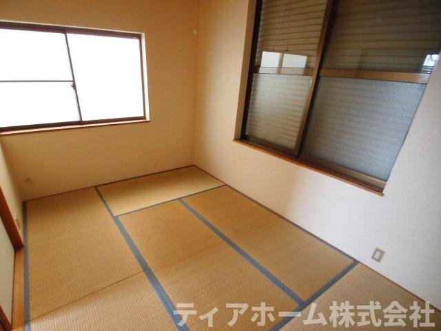 サンコーポ東中の和室|和室、ちょっとしたくつろぎスペースにいかがでしょうか