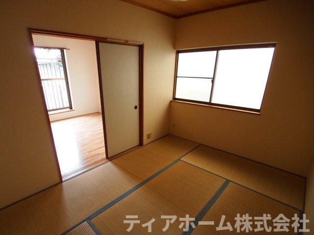 サンコーポ東中の和室|フローリングだけでなく、和室もあります