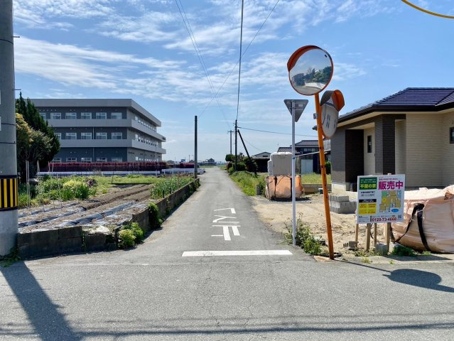 柳川市三橋町棚町の新築一戸建の前面道路含む現地写真