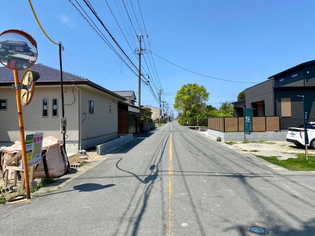 柳川市三橋町棚町の新築一戸建の前面道路含む現地写真