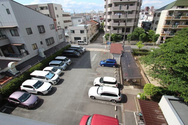 ファミール城東の駐車場|駐車場　※空き状況は変動しますので、都度ご確認ください。