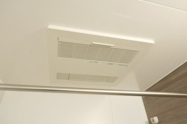 さいたま市浦和区仲町１丁目の賃貸マンションの設備|☆嬉しい浴室乾燥機付き☆※別号室の内装写真です。