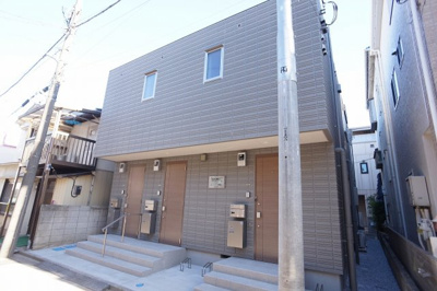 【外観】 | イハナ・タロ | 周囲と調和した落ち着いた建物です