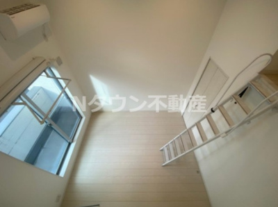 【その他】 | Agns(アニエス) | 落ち着いた色調の洋室です