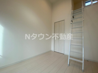 【居間・リビング】 | Agns(アニエス) | 使い勝手のいい洋室です
