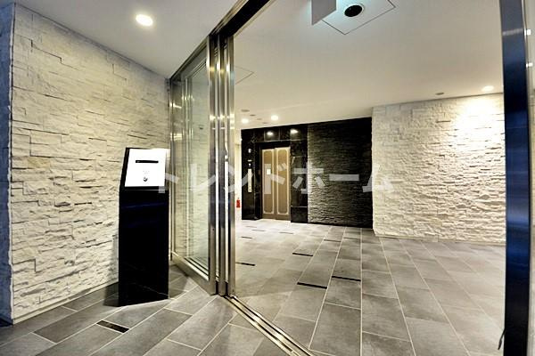 アドバンス心斎橋ラシュレⅡのエントランス|選べる家電プランあり！！