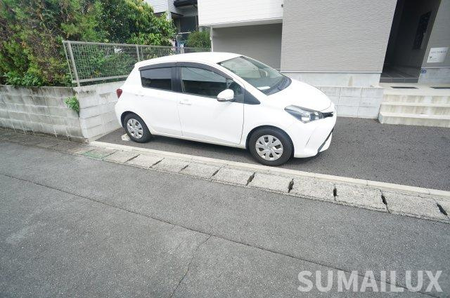 ADC光の森S22の駐車場