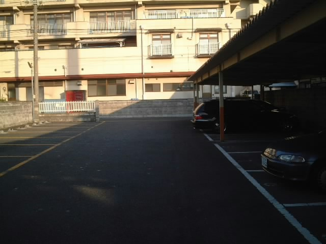 川原城モータープール