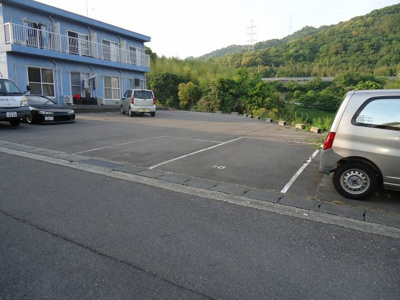 【駐車場】 | グリーングラスＤ