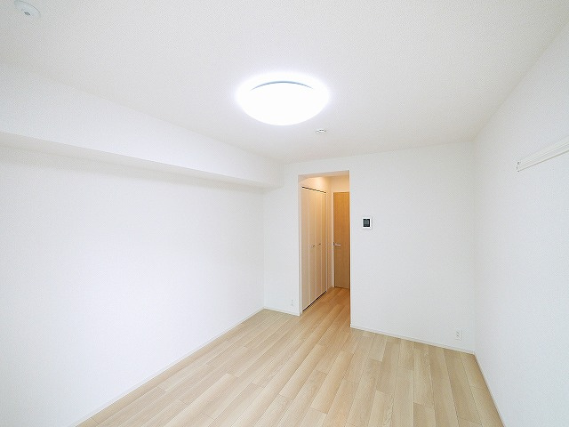 ラ・ステラ学園前の洋室|落ち着いた色調の洋室です