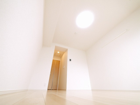 ラ・ステラ学園前の洋室|明るい洋室です