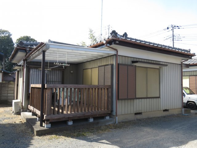川越市山田　ウッドデッキ+カースペース付　3K貸家の外観