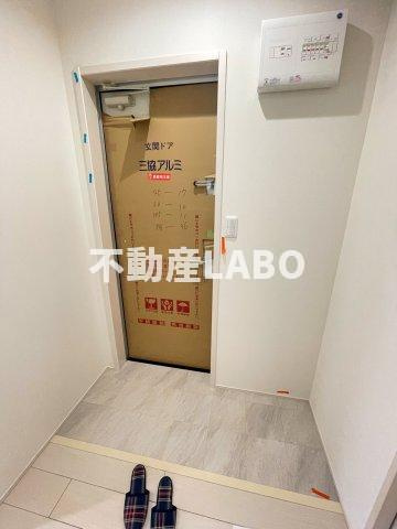 フジパレス長居西Ⅲ番館の玄関