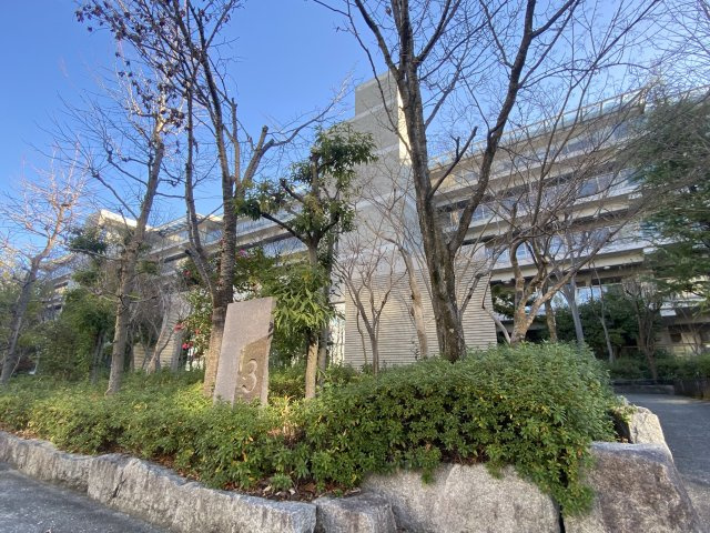 ガーデンシティコープ金剛東3棟の外観