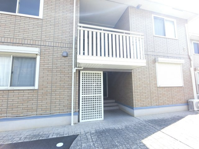 クラージュタウン　Ａ/Ｂ/Ｃのエントランス|高崎、前橋、伊勢崎エリアのお部屋探しはエンドスケープまで！お客様の理想お聞かせ下さい♪