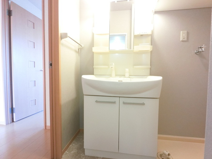 クラージュタウン　Ａ/Ｂ/Ｃの独立洗面台|高崎、前橋、伊勢崎エリアのお部屋探しはエンドスケープまで！お客様の理想お聞かせ下さい♪