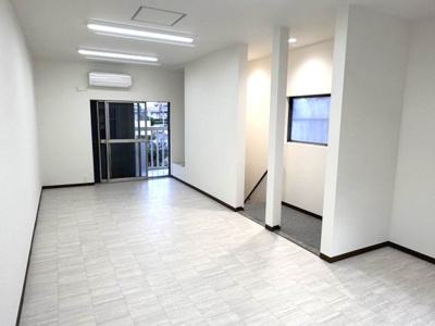 【洋室】 | 南街１丁目住付店舗