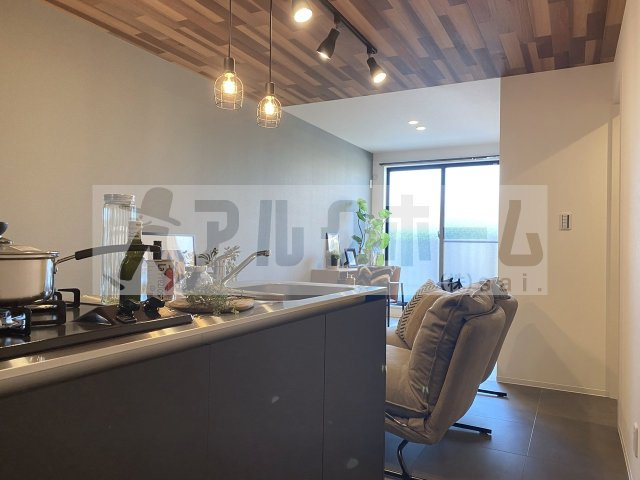 ステイザハウス河内国分の居間・リビング