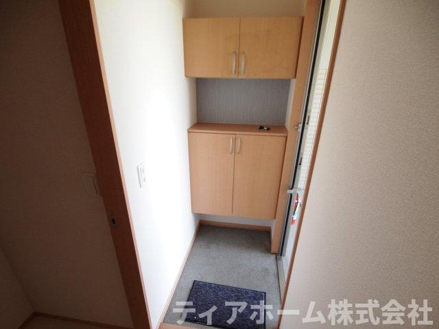 北葛城郡広陵町馬見北８丁目のハイツの玄関|ゆったりとした玄関です