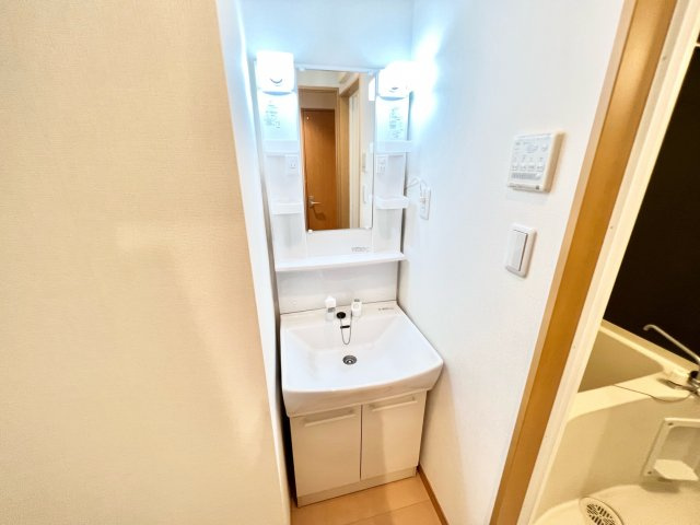 Grun bergの独立洗面台|※別部屋参考写真