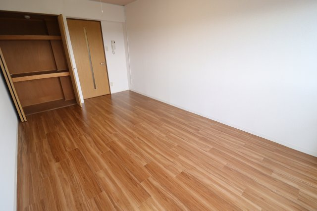 ロイヤルハーモニーの居間・リビング