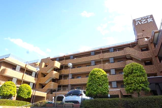 朝日プラザ八乙女ロイヤルクレスト東棟の外観