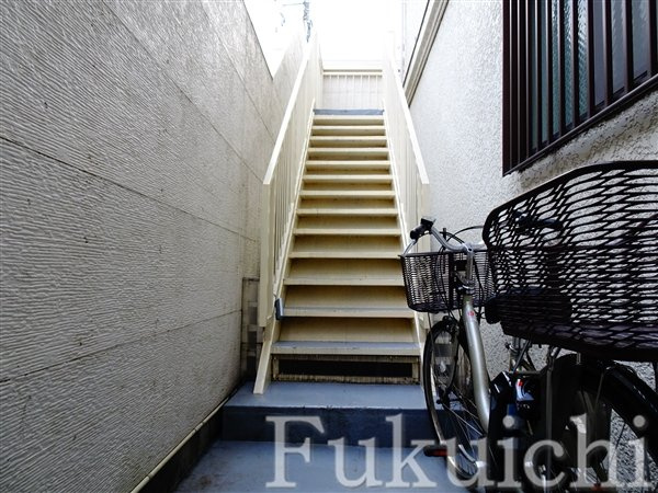 セントラルコーポのエントランス