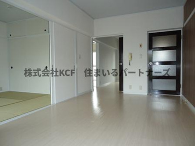 【居間・リビング】 | サルヴァトーレ小森野 | ゆったりとした居間です