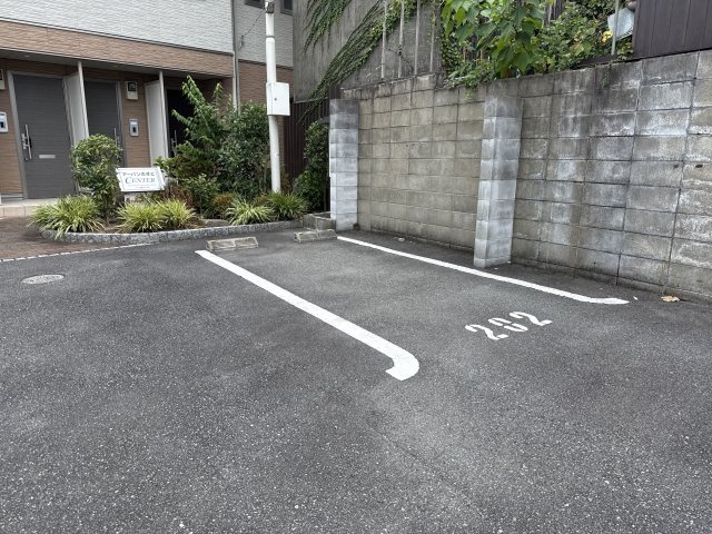 アーバンのざとCENTERの駐車場