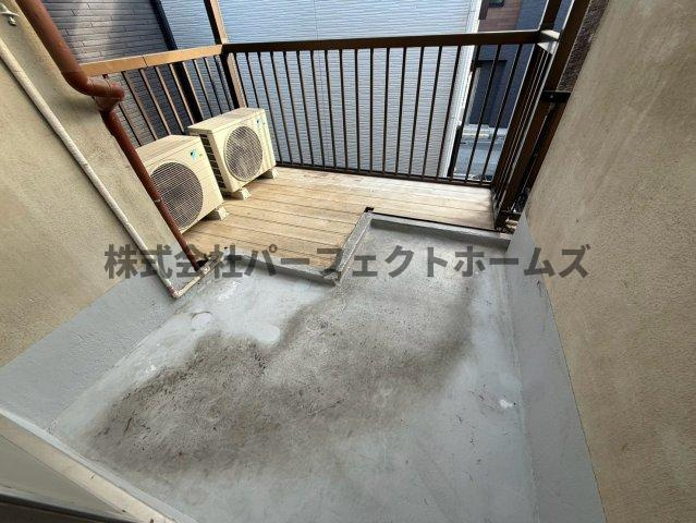 高柳2丁目テラスハウス　賃貸のバルコニー|バルコニー付きです
