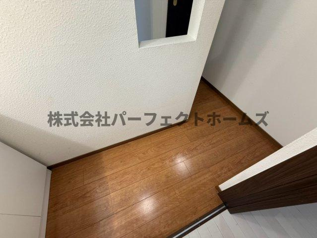 高柳2丁目テラスハウス　賃貸の洗面所|明るい洗面所です