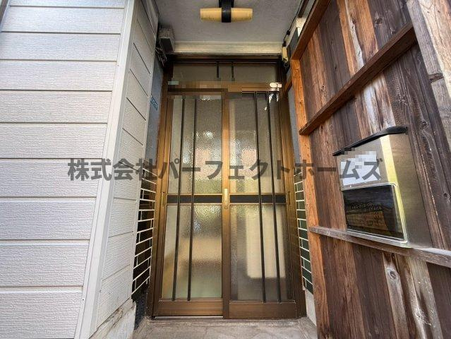 高柳2丁目テラスハウス　賃貸の玄関|明るい玄関です