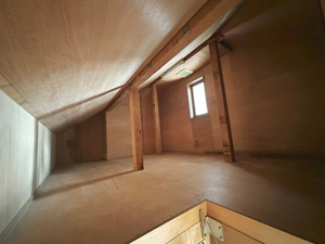 【内装】 | 屋根裏部屋