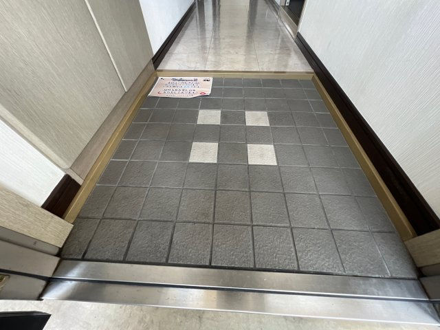 サンヒルズ西今宿の玄関