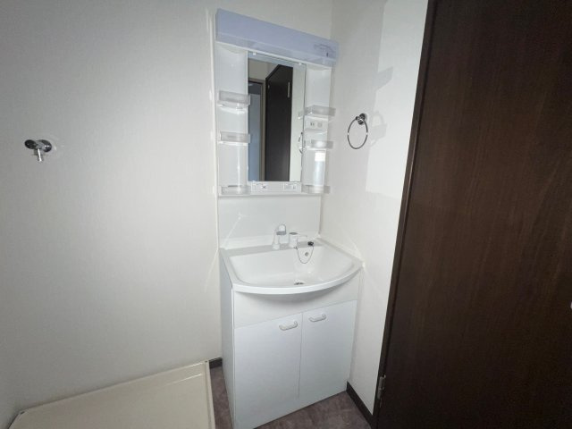 サンヒルズ西今宿の独立洗面台