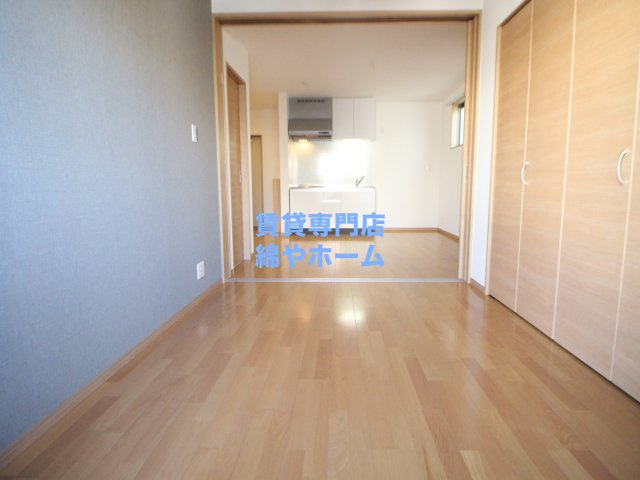 Fmaison 西加賀屋II番館の寝室|落ち着いた色調の寝室です