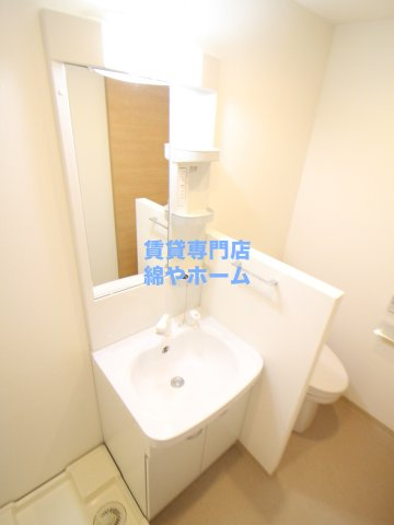 Fmaison 西加賀屋II番館の独立洗面台|独立洗面台で身支度をすべて済ませてしまいましょう