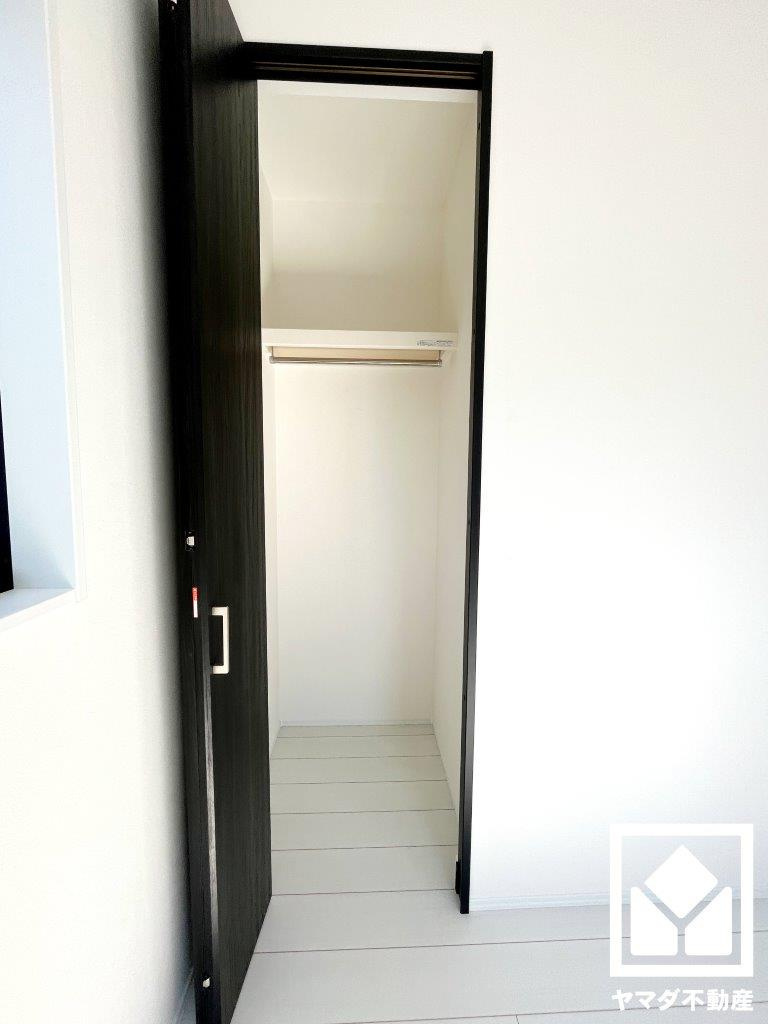 大津市下阪本２丁目　2号棟の収納