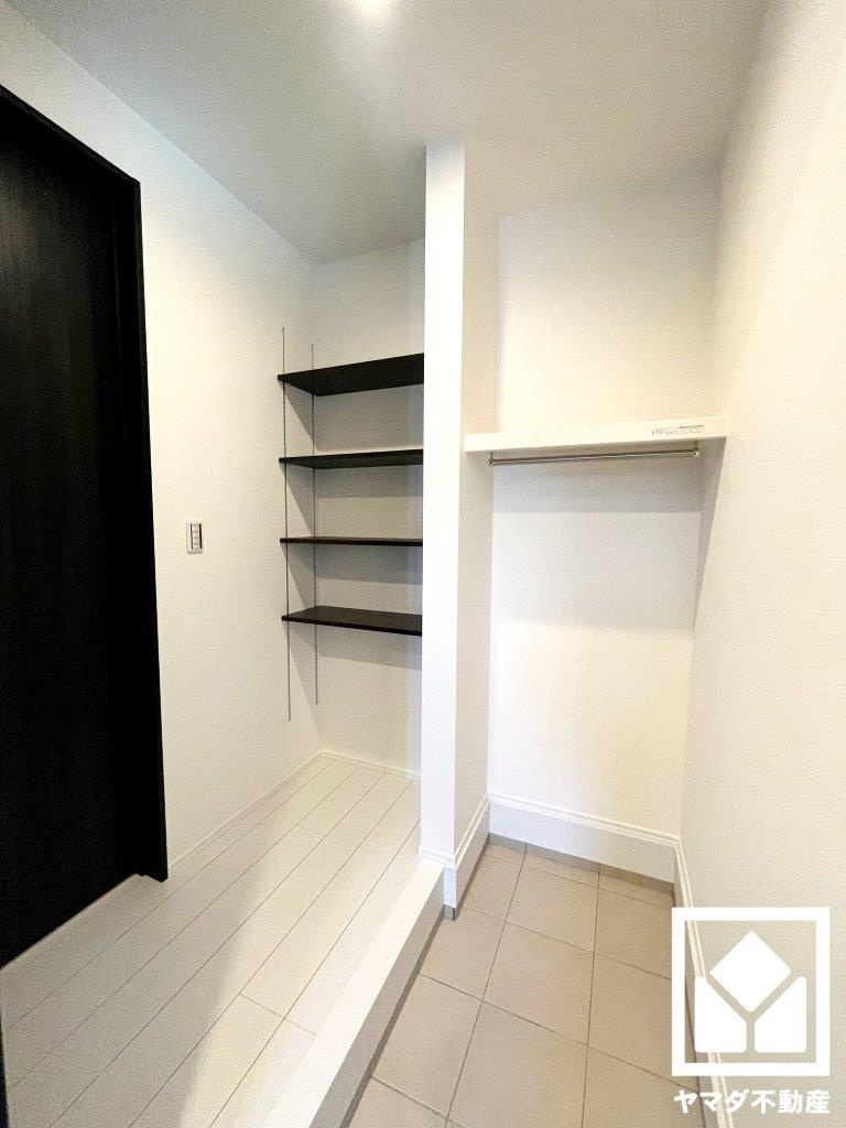 大津市下阪本２丁目　2号棟の玄関