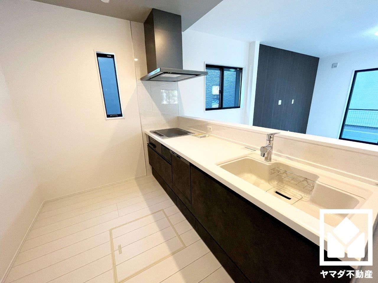 大津市下阪本２丁目　2号棟のキッチン