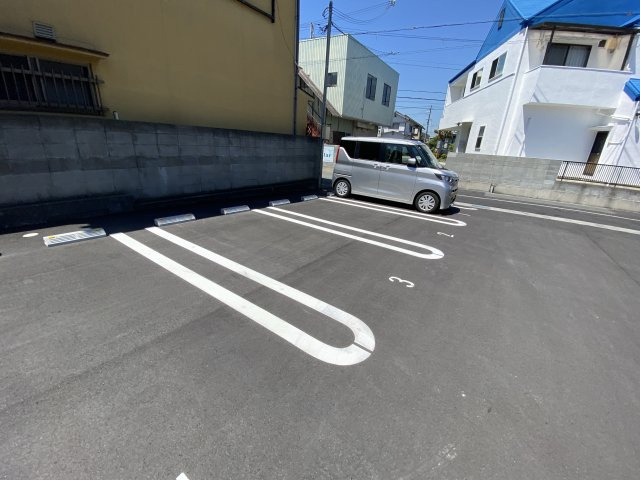 ボナール御立の駐車場