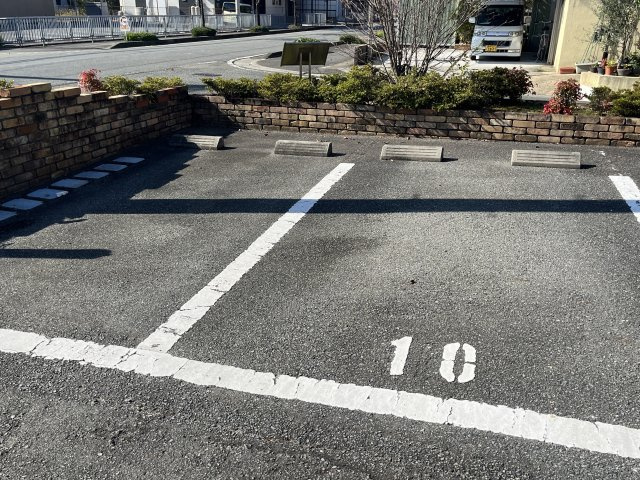 ヌーベル龍野の駐車場