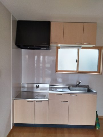 見附市葛巻１丁目のアパートのキッチン