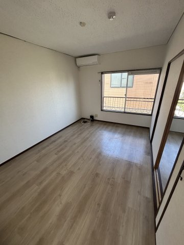 エコーハイツの居間・リビング