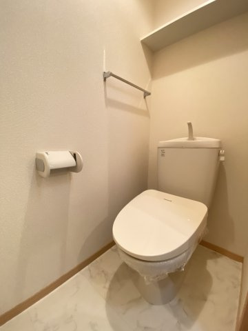 アヴァンス翼のトイレ|温水洗浄暖房便座付き