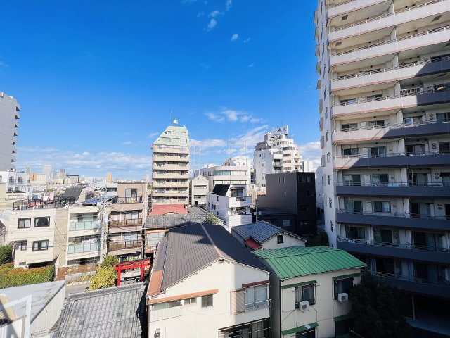 メイツ新宿なつめ坂の展望