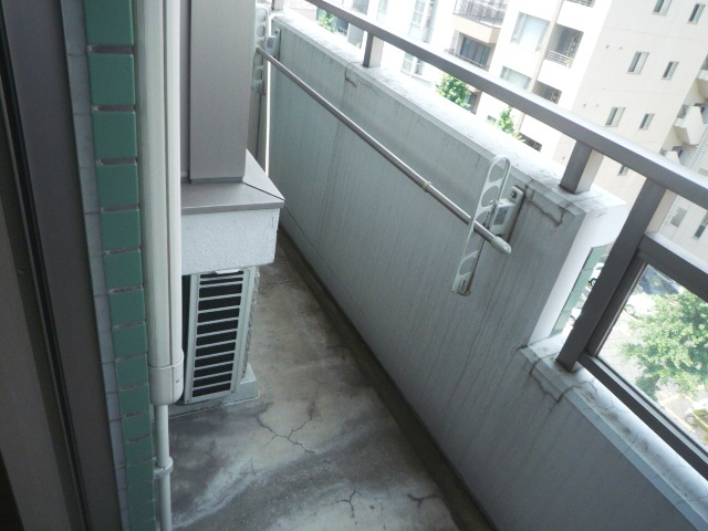 ジュネス本郷のバルコニー|※写真は同タイプの別室になります