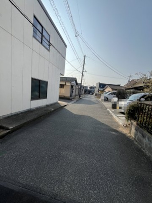 【前面道路含む現地写真】 | 東区大多羅町・2区画 | 前面道路です