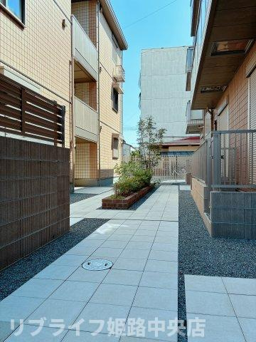 トリニティⅢ号館のその他共用部分|落ち着いた共用スペース